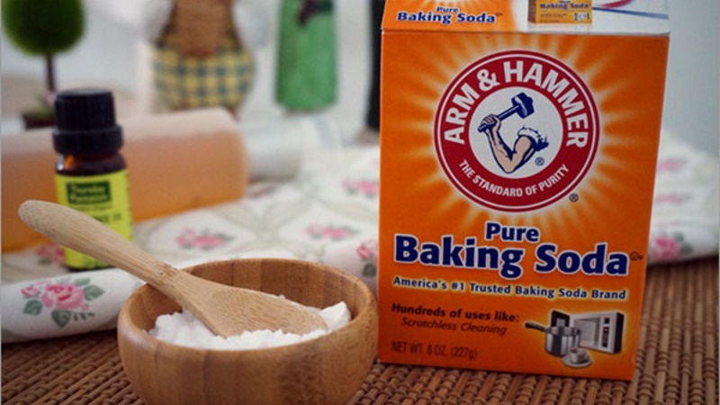 tẩy trắng răng bằng baking soda