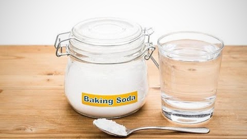 tẩy trắng răng bằng baking soda